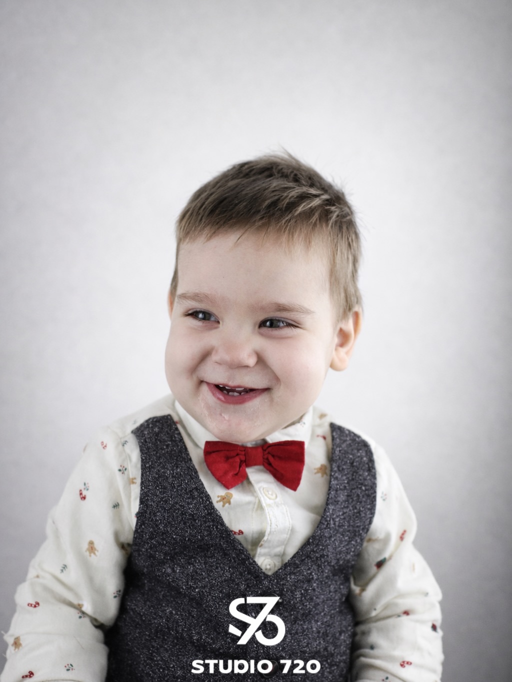Portrait enfant en studio – Studio 720 Avermes